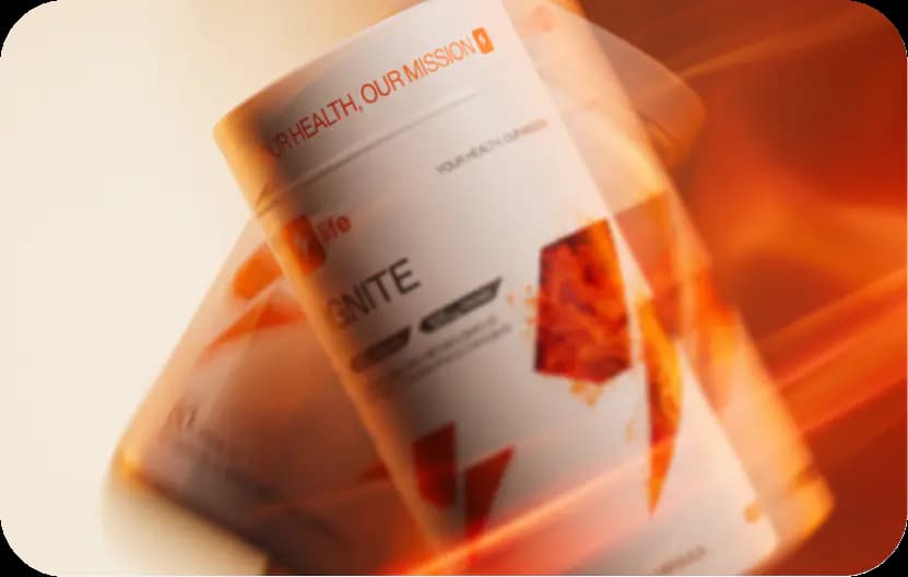Frasco de Ignite com rastros de luz laranja