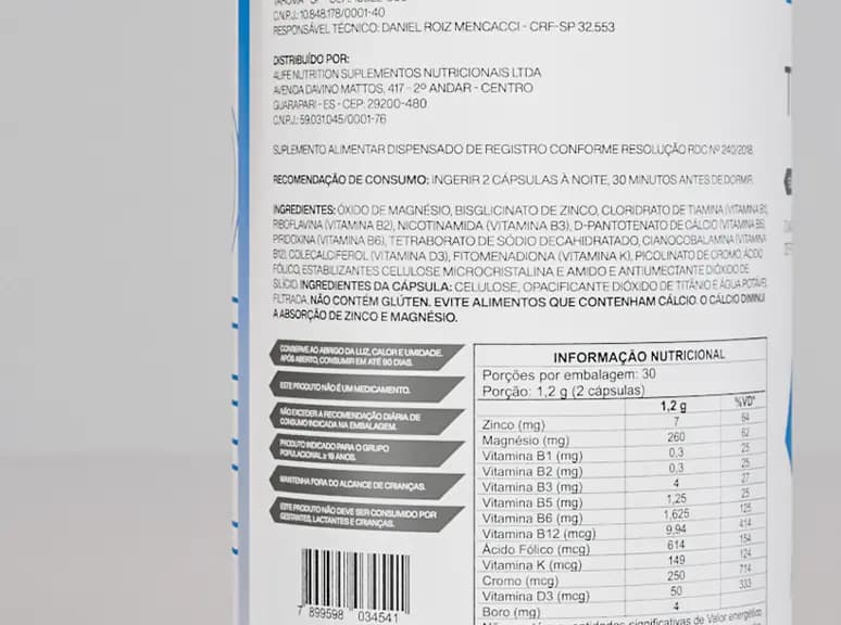 Verso do frasco de Test It Up: ingredientes e tabela nutricional